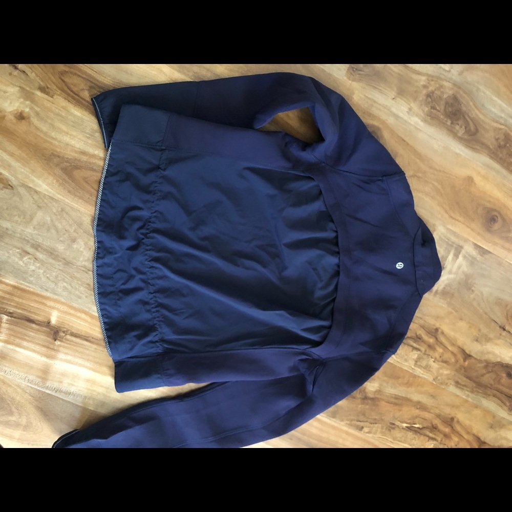 Lululemon Jacket - Picture 2 of 3
